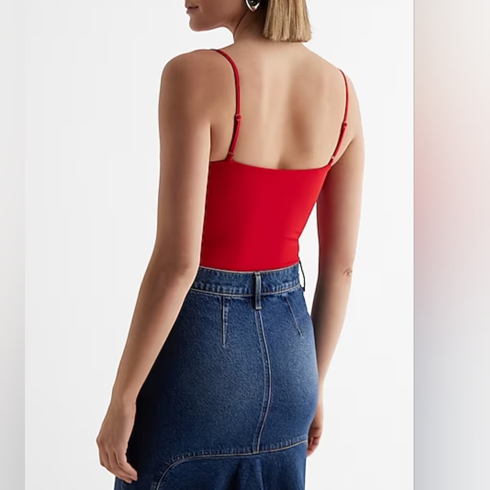 EXPRESS: Body Contour Sweetheart Neckline Bodysuit - Picture 2 of 4